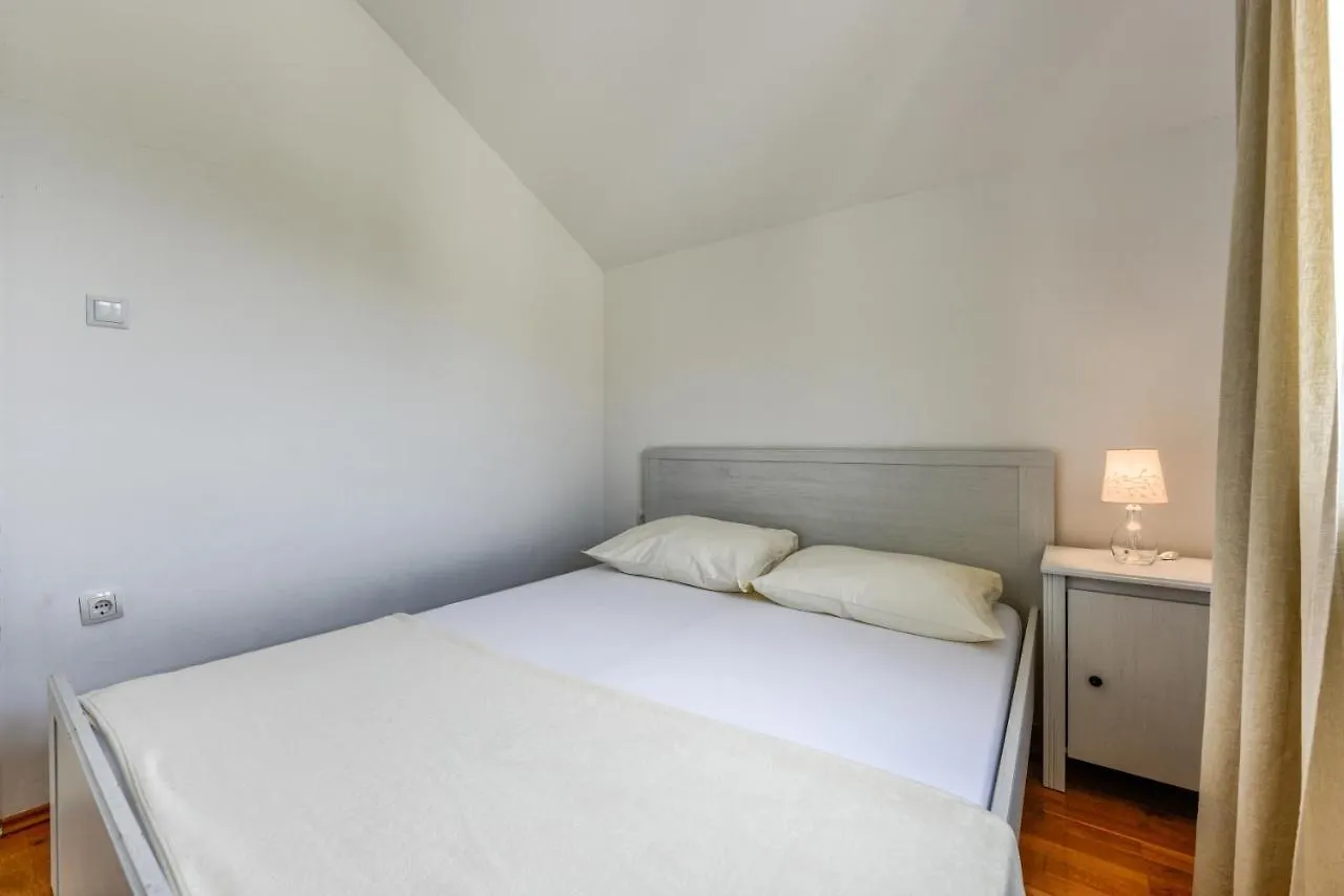 Zara 2 Apartment Krusevo  0*, Krusevo (Zadar) Croatia