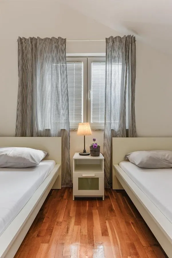 Zara 2 Apartment Krusevo